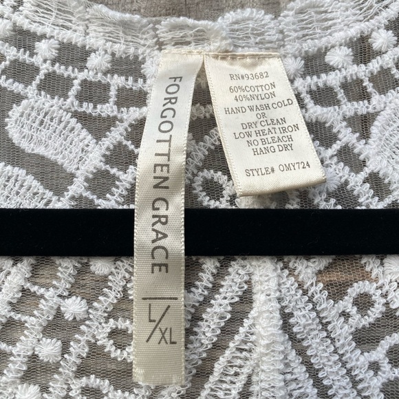 White Lace beach cover up - Picture 6 of 6